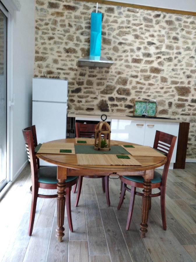 Les Petits Ferienhaus Ernée
